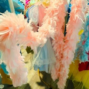 SOLD!! 
SOLD!! Pink Feather Boa